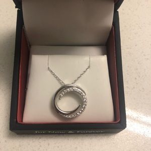 ✰ Diamond Bypass Circle Necklace✰ (10k WHITE GOLD)